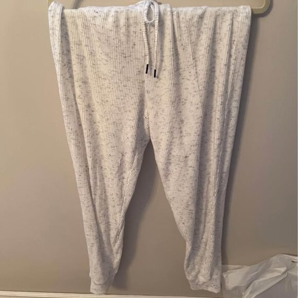 Reitmans Pyjama/Lounge Set - Picture 3 of 3